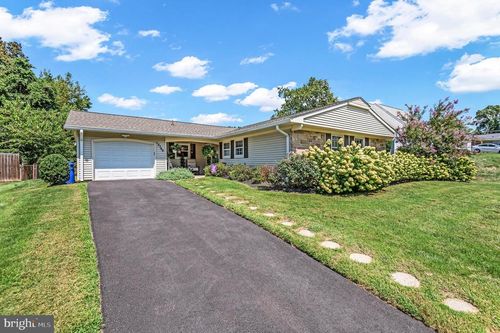 12740 Holiday Ln, BOWIE, MD, 20716-1136 | Card Image