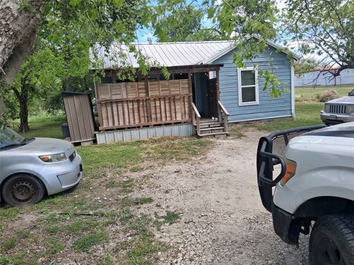 701 W Colorado St, Groesbeck, TX, 76642-1832 | Card Image