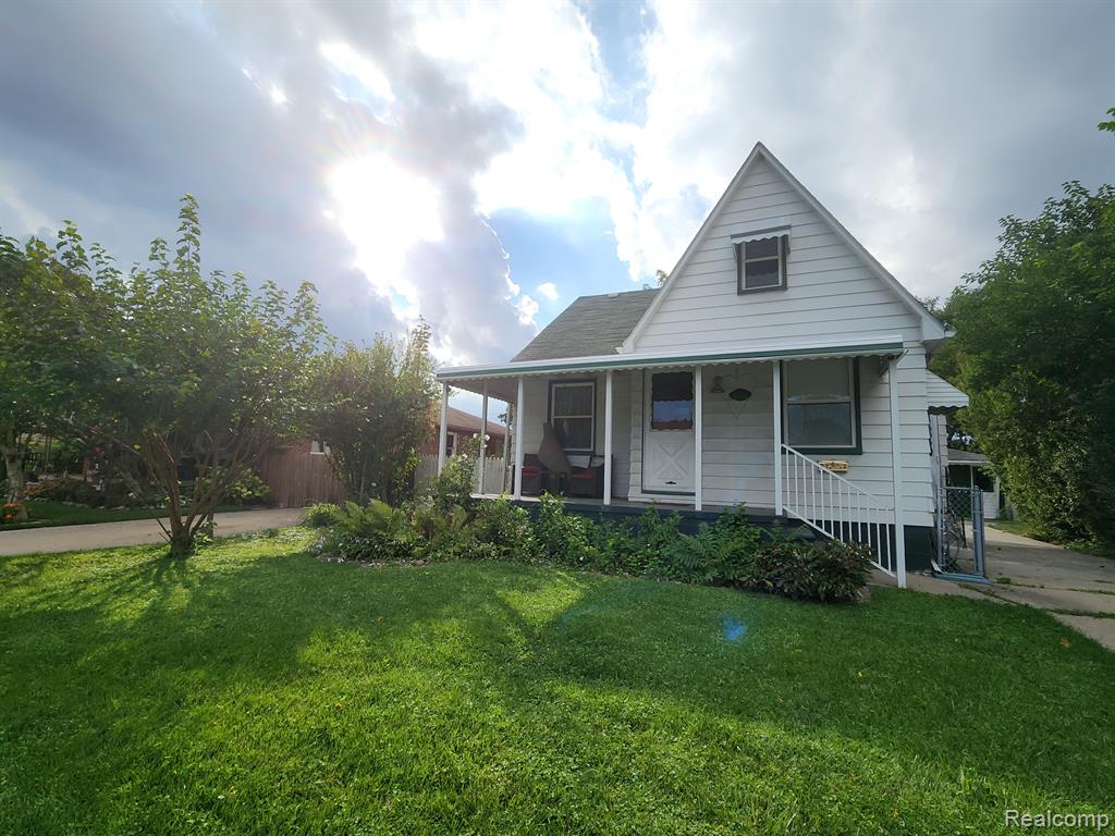 Lafayette Blvd, Lincoln Park, MI 48146