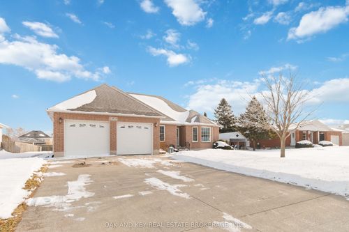 6 Backus Drive, Norfolk, ON, N0E1M0 | Card Image