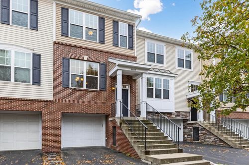 4125 Emerius Dr, Columbus, OH, 43219-8140 | Card Image