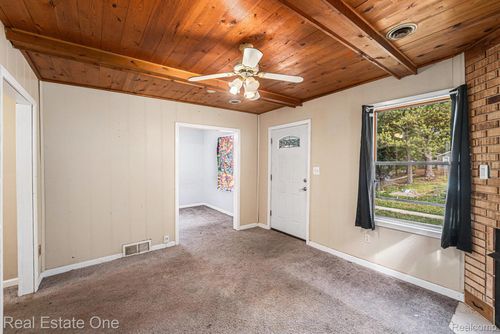8276 Timken Ave, Warren, MI, 48089-1634 | Card Image