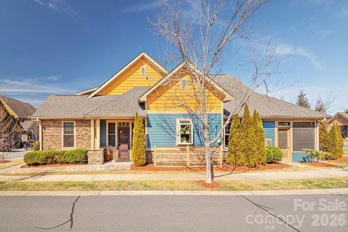 16 Holland Mountain Vw, Asheville, NC, 28804-8823 | Card Image