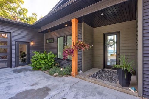 909 S Us 23, Harrisville, MI, 48740-9502 | Card Image