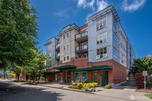 apt-209-2331 42nd Ave Sw, Seattle, WA, 98116-2557 | Card Image