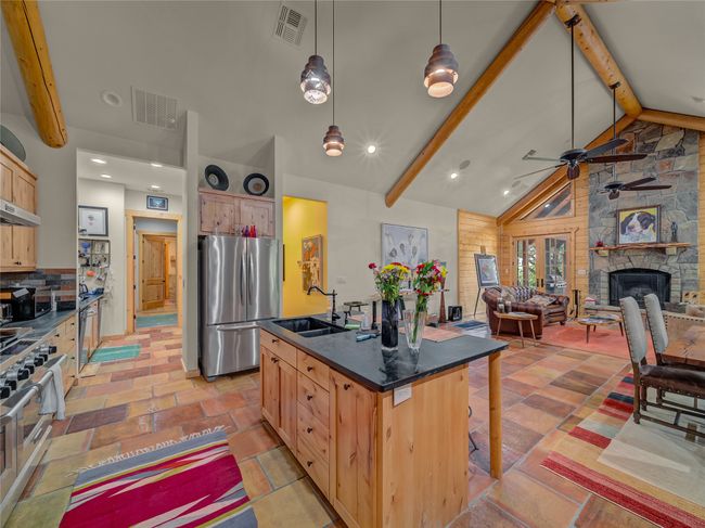 Chef's kitchen, 2 dishwashers | Image 15