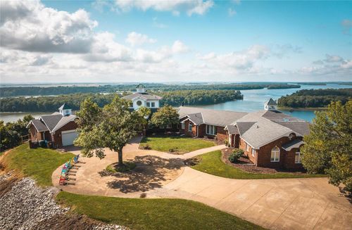 1 Tara Point Dr, Grafton, IL, 62037 | Card Image