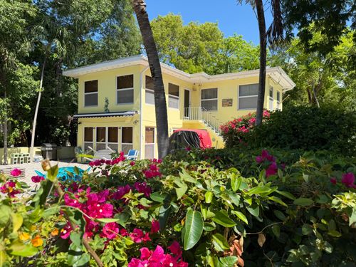 140 S Bay Harbor Dr, Key Largo, FL, 33037-2003 | Card Image