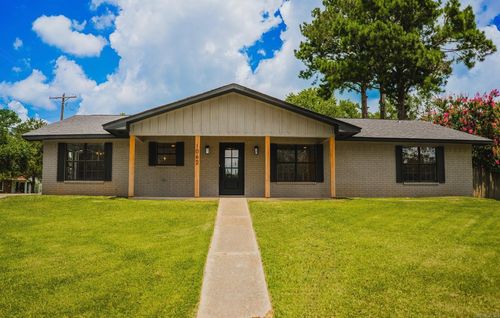 1062 Binns Dr, Monticello, AR, 71655-4241 | Card Image