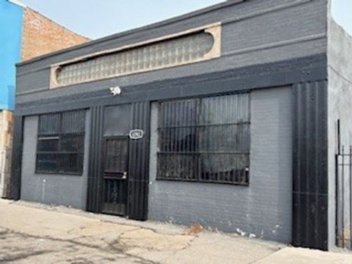 6743 Western Ave, Chicago, IL, 60636-2414 | Card Image