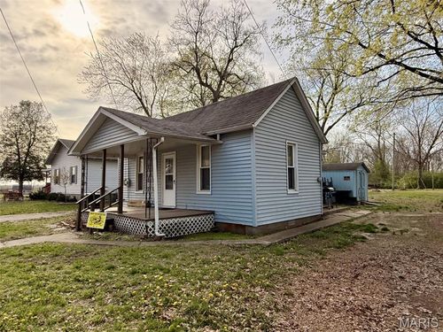 724 Oak St, Coulterville, IL, 62237-1273 | Card Image