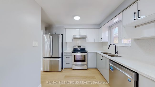 UPPER - 3254 Fieldgate Dr, House attached with 3 bedrooms, 2 bathrooms and 1 parking in Mississauga ON | Image 13