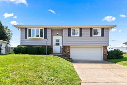 138 E Oakwood St, Morton, IL, 61550-2839 | Card Image