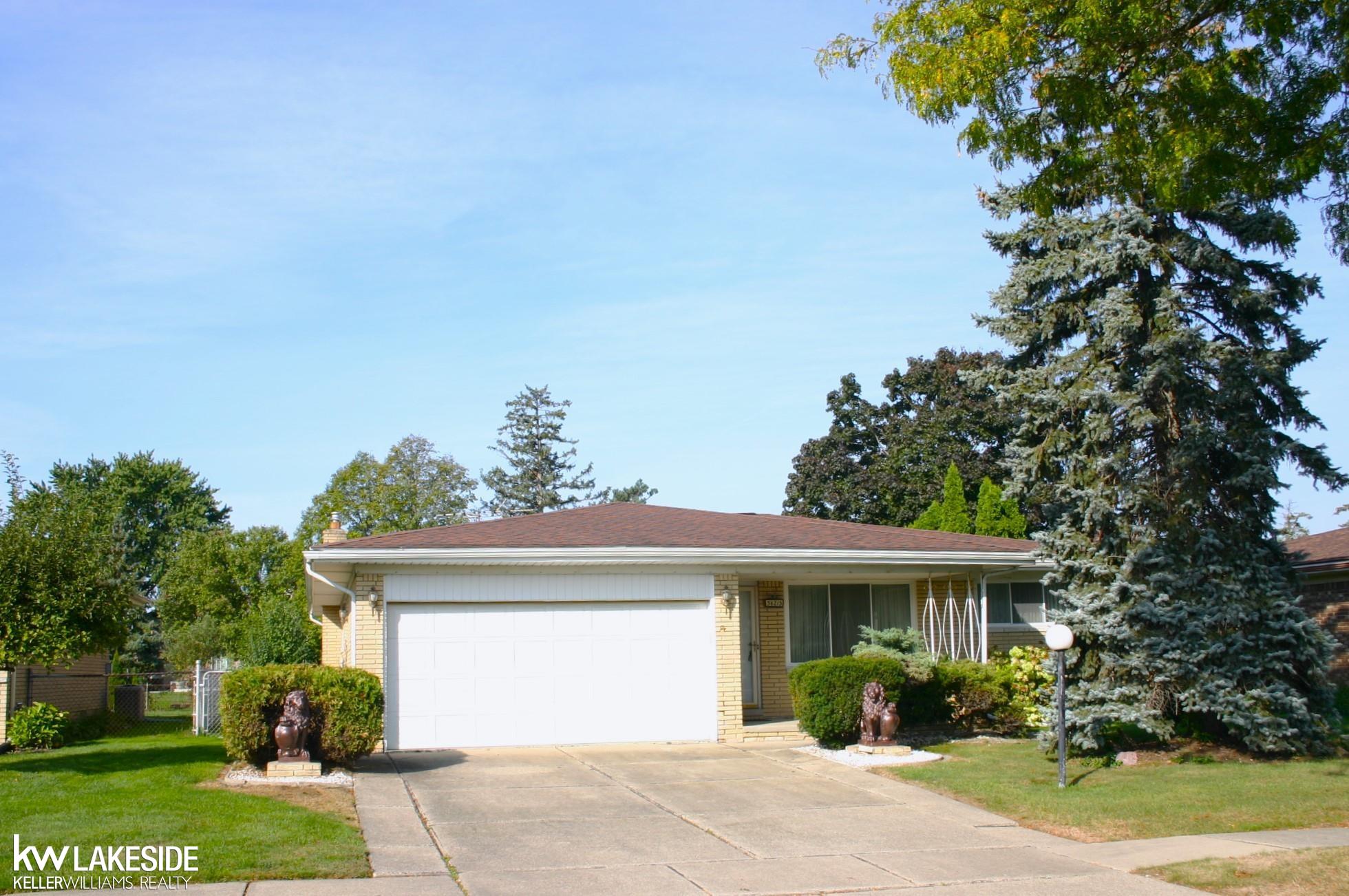 LA Marra Dr, Sterling Heights, MI 48310