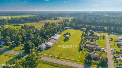 3699 S Us 117 Hwy, Rose Hill, NC, 28458-8598 | Card Image