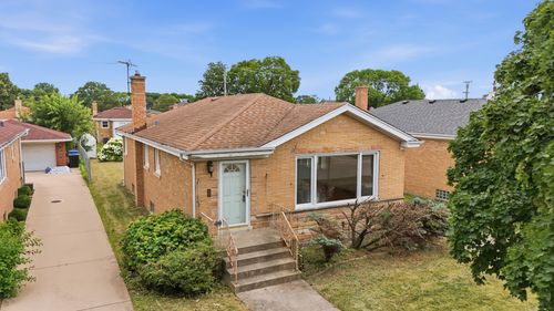 4847 N Sayre Ave, Chicago, IL, 60656-3921 | Card Image