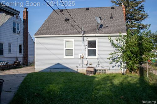 21803 Brittany Ave, Eastpointe, MI, 48021-4021 | Card Image