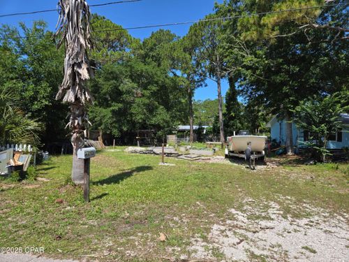 444 22nd Ave, Apalachicola, FL, 32320-2235 | Card Image