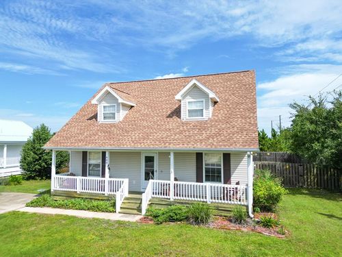 400 La Siesta Dr, Mexico Beach, FL, 32456-0136 | Card Image