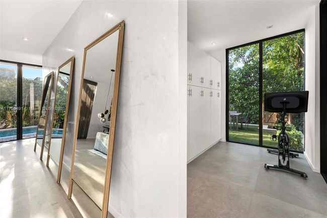 121 2 Nd Dilido Ter, House other with 5 bedrooms, 6 bathrooms and null parking in Miami Beach FL | Image 12