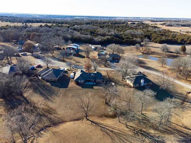 2018 Briarwood St, House other with 3 bedrooms, 2 bathrooms and null parking in Stroud OK | Image 11