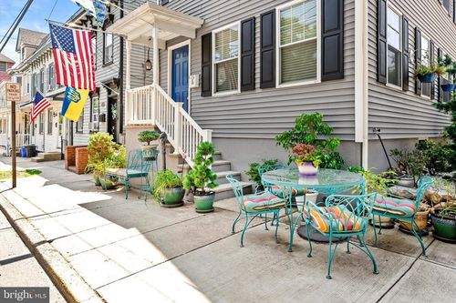 16 2nd St, BORDENTOWN, NJ, 08505-1334 | Card Image