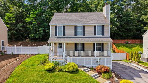 160 Heathrow Ave, Manchester, NH, 03104-6466 | Card Image
