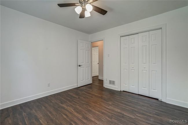 Double closet | Image 41