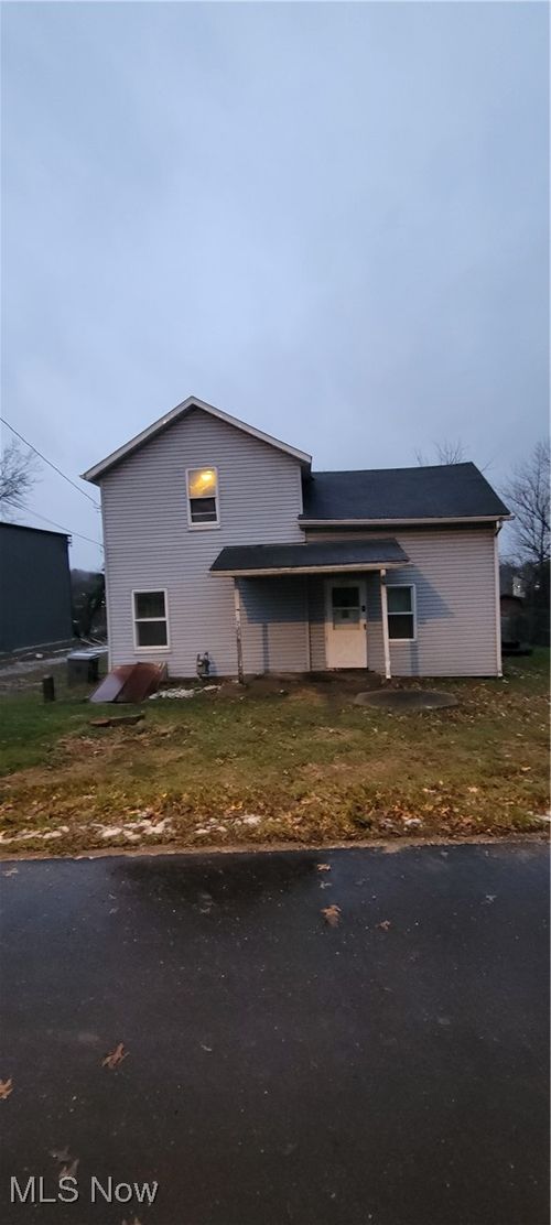 7559 Kallerer St Sw, Navarre, OH, 44662-9642 | Card Image