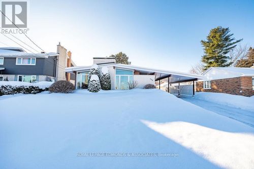 528 Irving Street, Pembroke, ON, K8A2T9 | Card Image