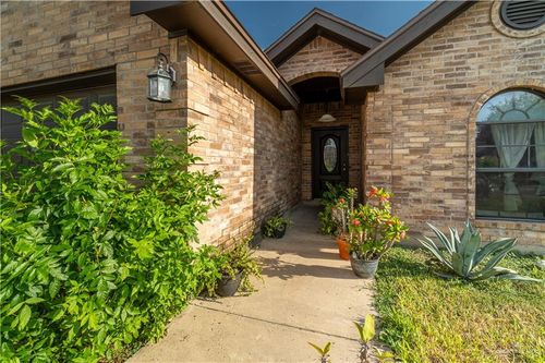 1409 Valencia Ave, Pharr, TX, 78577-7077 | Card Image