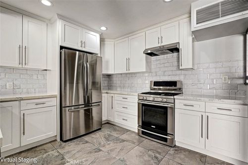 22-7924 Woodman Ave, Panorama City, CA, 91402 | Card Image