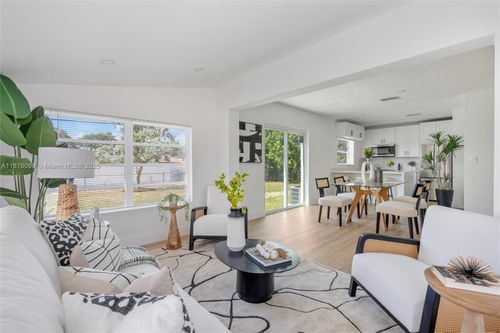 3230 Taft St, Hollywood, FL, 33021-4445 | Card Image