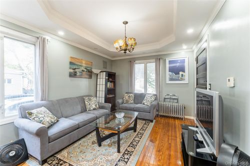 102 85th Dr, Richmond Hill, NY, 11418-1103 | Card Image