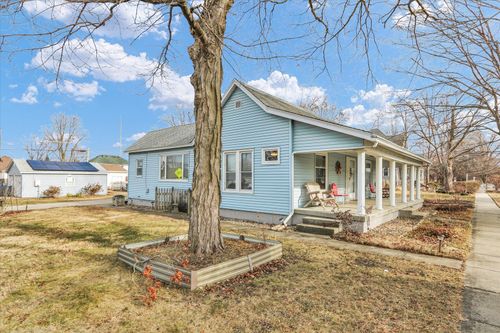 202 E Sherman St, Saint Joseph, IL, 61873-8946 | Card Image