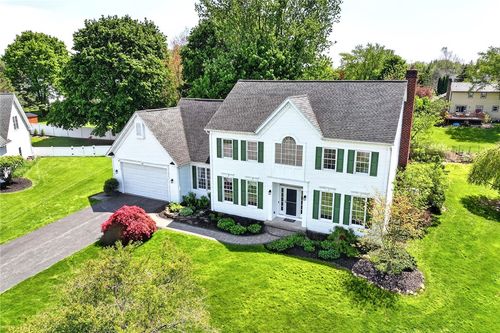 5 Lacosta Ct, Fairport, NY, 14450-8613 | Card Image