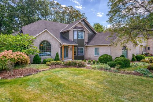 8532 Timber Trl, Brecksville, OH, 44141-1774 | Card Image