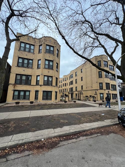 apt-1w-3815 N Greenview Ave, CHICAGO, IL, 60613-2751 | Card Image