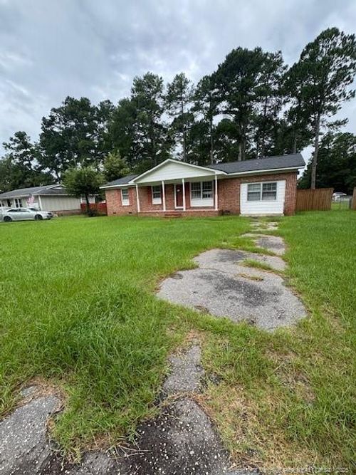 615 Jackson Street, Raeford, NC, 28376 | Card Image