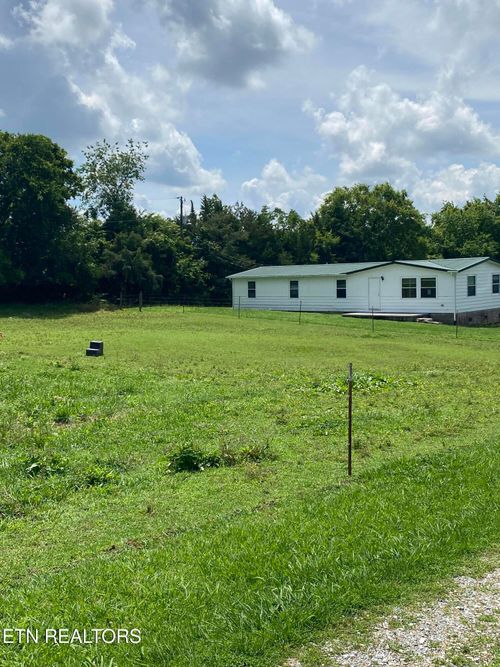 609 S Carter School Rd, Strawberry Plains, TN, 37871-4416 | Card Image