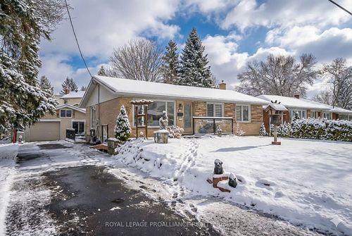 10 Devere Gdns, Trenton, ON, K8V3M3 | Card Image