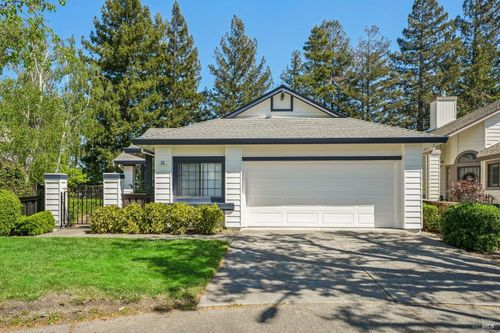 22 Saint Mathews Ct, Sonoma, CA, 95476-8338 | Card Image