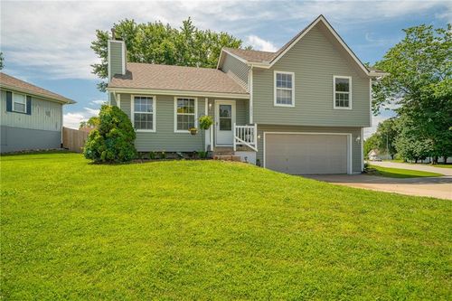 1711 W Christi Ln, Raymore, MO, 64083-8117 | Card Image