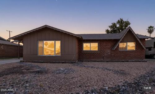 3520 W Lawrence Road, Phoenix, AZ, 85019 | Card Image