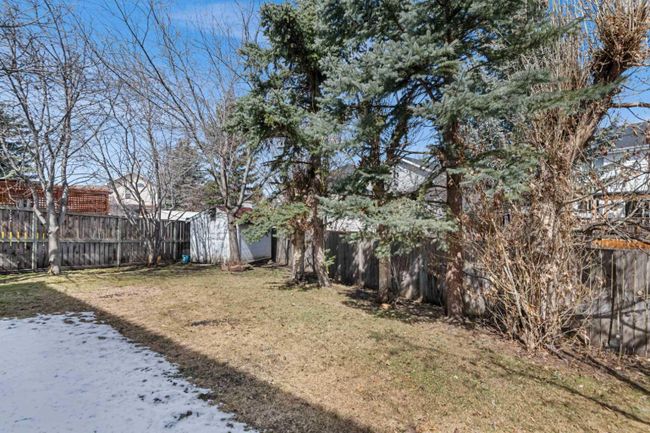 60 Chaparral Road Se, Home with 3 bedrooms, 3 bathrooms and 4 parking in Calgary AB | Image 46