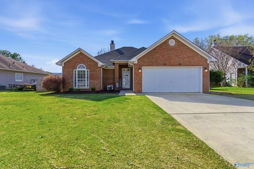 608 Wade Rd Se, Owens Cross Roads, AL, 35763-9120 | Card Image