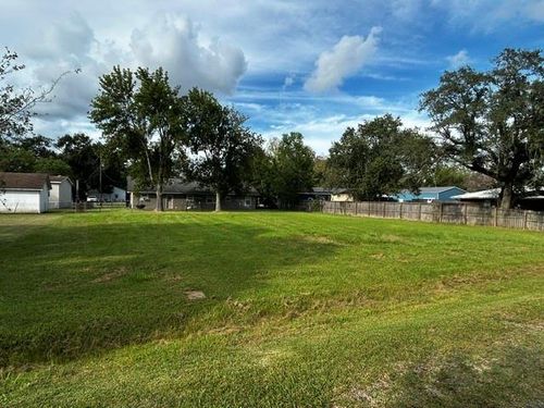000 Guedry, Sour Lake, TX, 77659 | Card Image