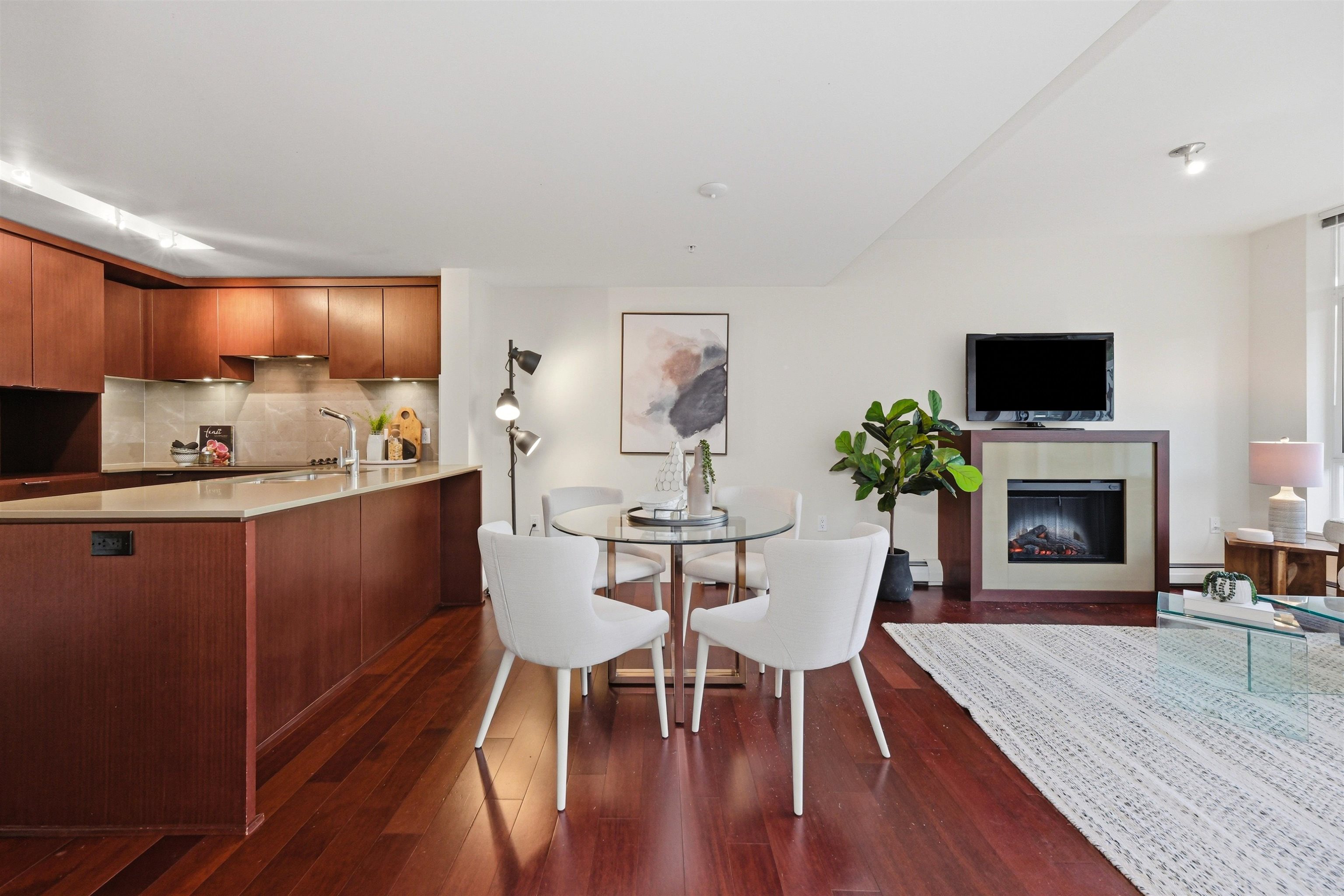 Residential in North Vancouver 3