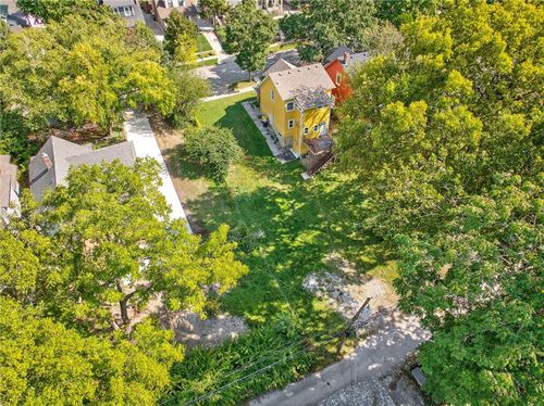 4112 Holmes St, Kansas City, MO, 64110-1128 | Card Image