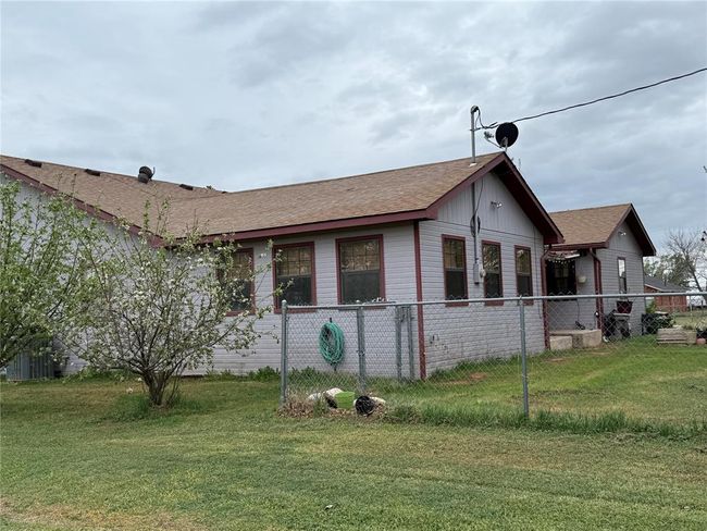 724 E 7 Th St, House other with 4 bedrooms, 2 bathrooms and null parking in Olustee OK | Image 16